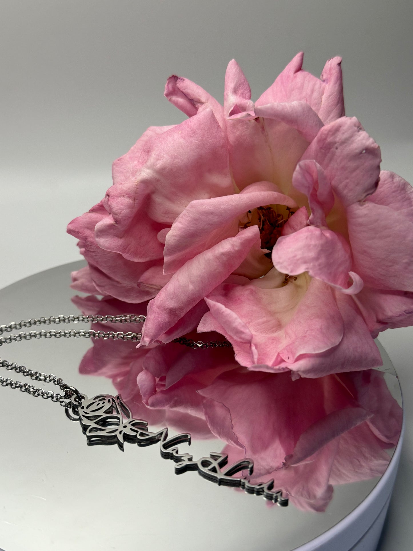 Customise rose name necklace