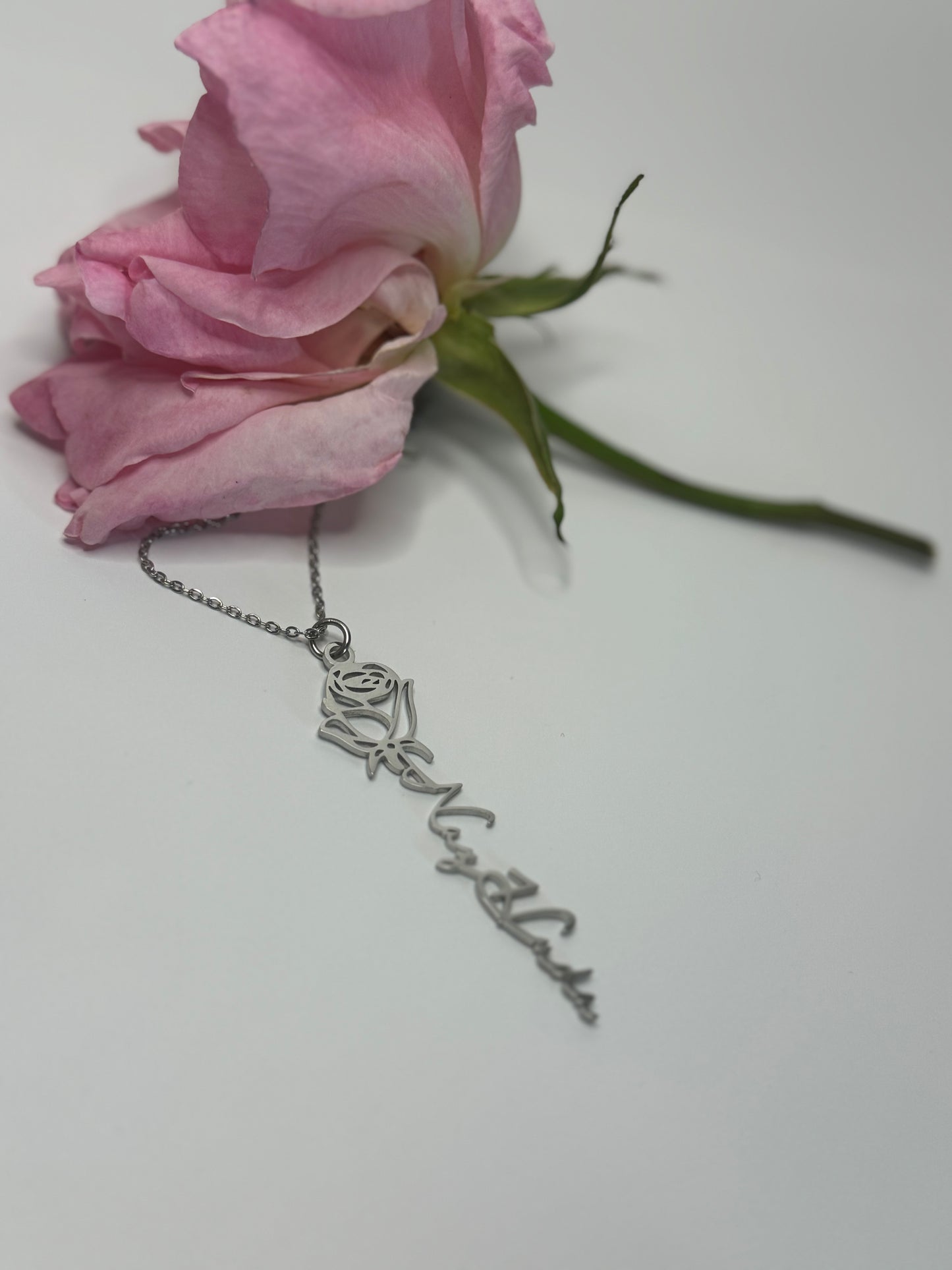 Customise rose name necklace